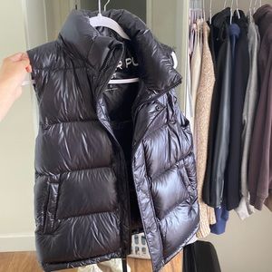 Aritzia Glossy Black Super Puff Vest